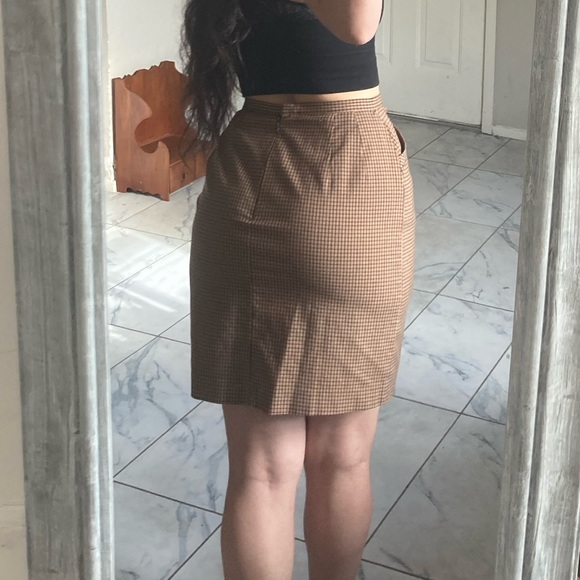 High Rise Skirt - Picture 2 of 7